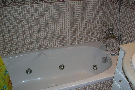 Bañera con hidromasaje, piso Polideportivo, Benicarló