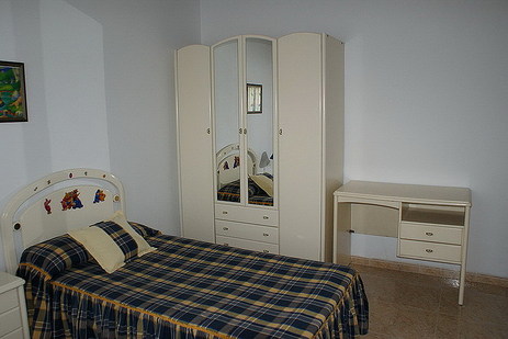 Armario dormitorio individual, piso Papa Luna, Benicarló
